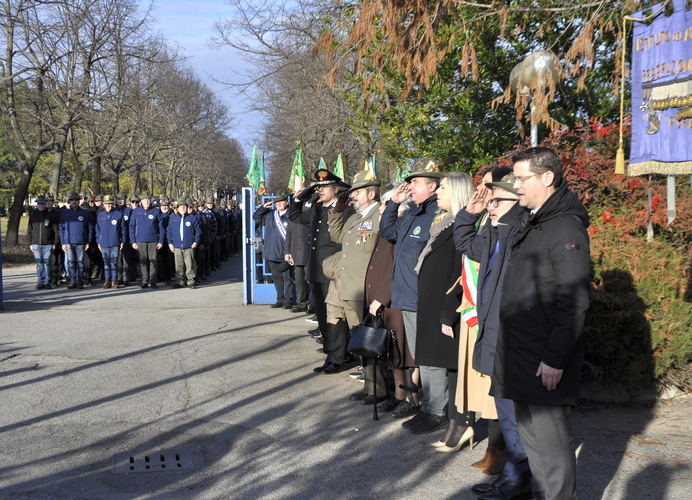 02.jpg